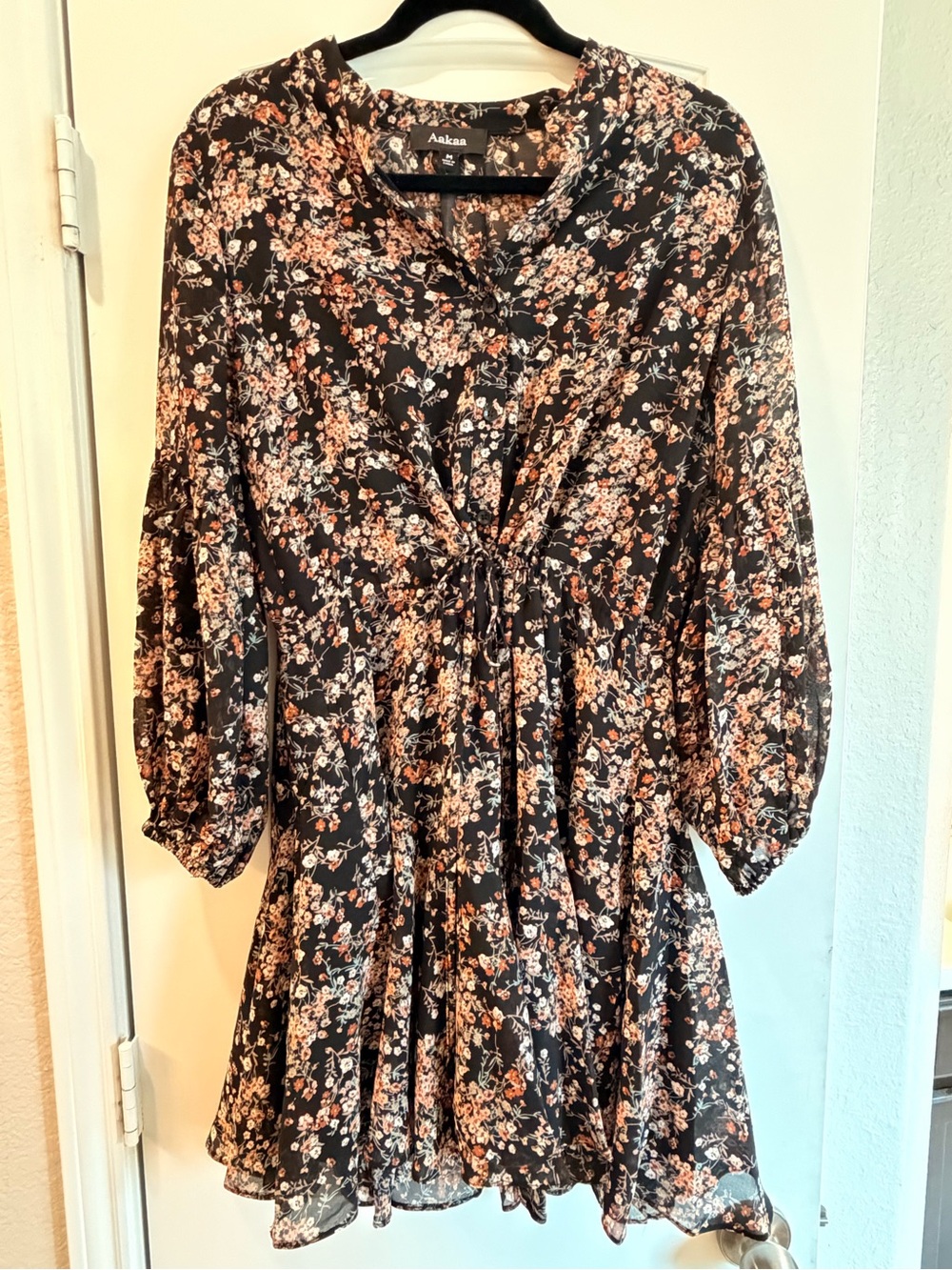 Aakaa Black Floral Tie-Front 3/4 Sleeve Dress